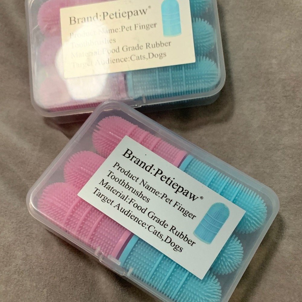 Pink and Blue Pet Finger Toothbrush Set (2)